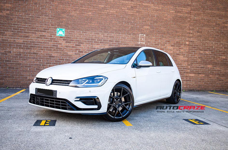 VOLKSWAGEN GOLF KPS MATTE BLACK